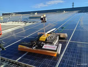 Robot nettoyeur panneaux photovoltaiques