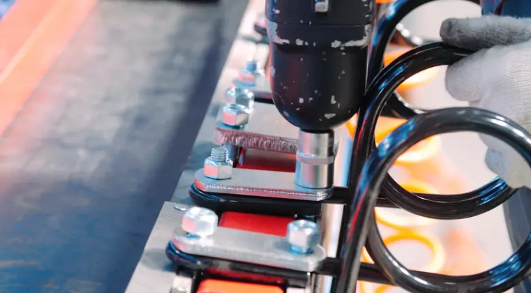 Outils pneumatiques sur chaîne de montage