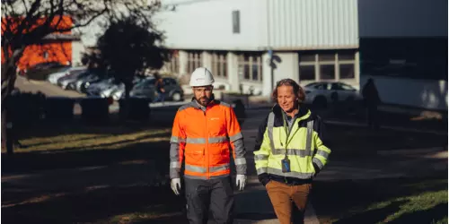 Ressourceurs Veolia avec un client