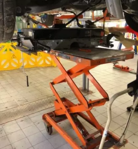 Vestalia_ magasin-suspension-voiture