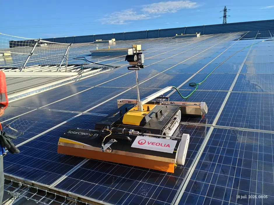 Robot nettoyeur panneaux photovoltaiques